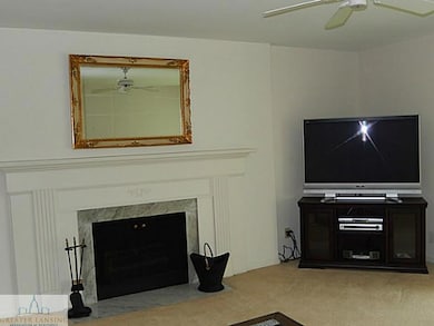 1740 Wellington Rd unit 210, Lansing, MI 48910 - photo 4