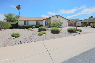 1101 E Kerry Ln, Phoenix, AZ 85024 - photo 2