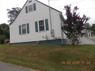 721 Gateway Dr, Pulaski, VA 24301 - photo 5