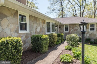 6104 Oak Hill Dr, Sykesville, MD 21784 - photo 4