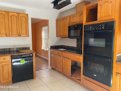 112 Pap Armstrong Rd, Wiggins, MS 39577 - photo 7