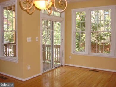 20389 Fallsway Terrace unit 53, Sterling, VA 20165 - photo 7