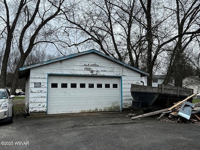 13 James St, Lawrenceville, PA 16929 - photo 2