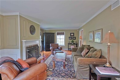 4966 Meadowview Dr, Macungie, PA 18062 - photo 6