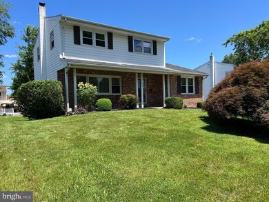 413 Hampshire Dr, Broomall, PA 19008 - photo 3