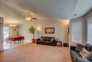 1250 Rochelle Ct, Central Point, OR 97502 - photo 5