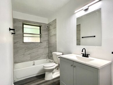 14222 Roundstone Ln, Houston, TX 77015 - photo 6