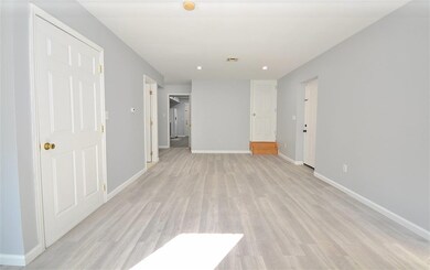 115 Oxford Ave unit A, Jersey City, NJ 07304 - photo 2