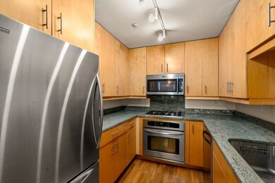 99-105 Broad St unit 5D, Boston, MA 02110 - photo 3