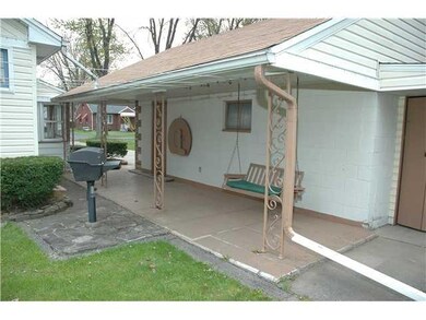 749 Barrally St, North Tonawanda, NY 14120 - photo 3