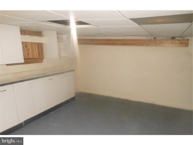 723 Ash Ave, Darby, PA 19023 - photo 4