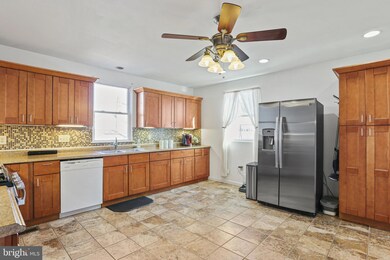 5509 Heatherwood Rd, Halethorpe, MD 21227 - photo 5