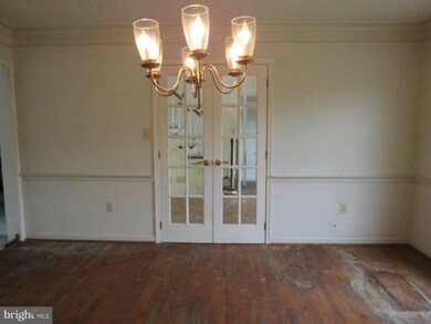 7719 Lake Glen Dr, Glenn Dale, MD 20769 - photo 5