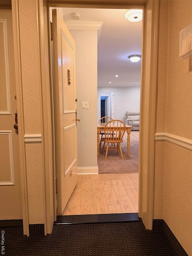 1 Bryant Crescent unit 2L, White Plains, NY 10605 - photo 7