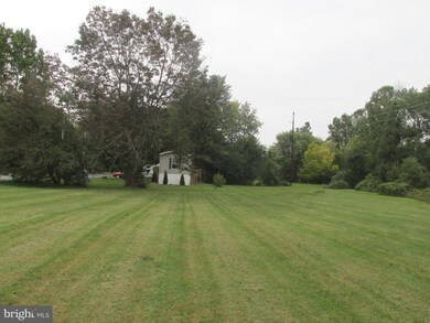 11 Pheasant Rd, Bechtelsville, PA 19505 - photo 2