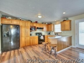 40 Nightingale Cir, Camargo, IL 61919 - photo 4