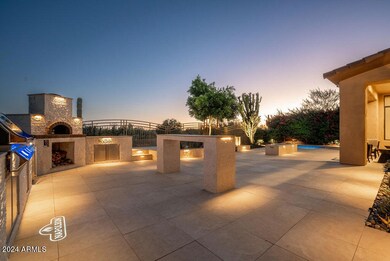 outdoor kitchen