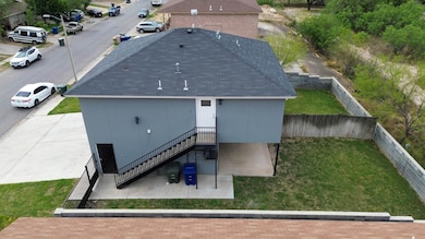 214 Allen Dr unit A, Laredo, TX 78045 - photo 2