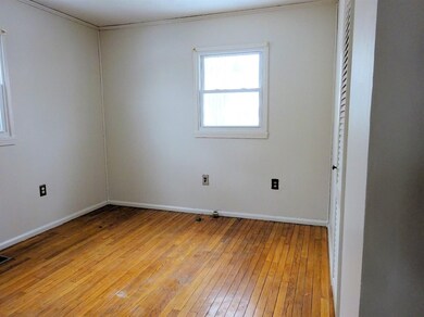 513 W Walnut St, Crown Point, IN 46307 - photo 5