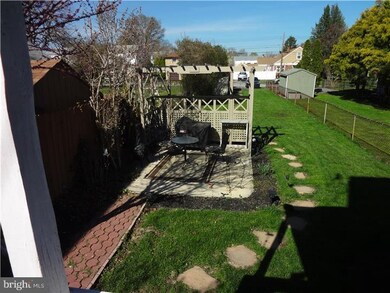 406 Rutledge Ave, Folsom, PA 19033 - photo 2