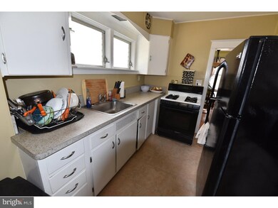 7543 Rogers Ave, Upper Darby, PA 19082 - photo 6