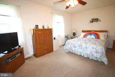 11750 Carriage House Dr, Silver Spring, MD 20904 - photo 6