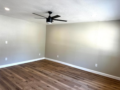 1462 E Wayland St, Springfield, MO 65804 - photo 3