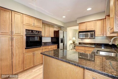 13151 Madonna Ln, Fairfax, VA 22033 - photo 6