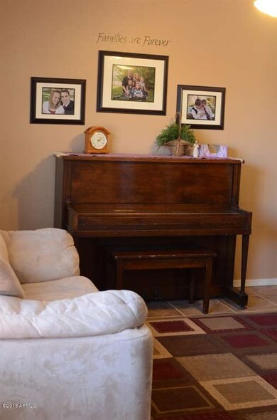 Greatroom w/ two toned paint