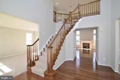 42855 Spring Morning Ct, Broadlands, VA 20148 - photo 2