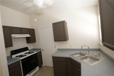 1030 Green Lilac Cir, El Paso, TX 79915 - photo 5