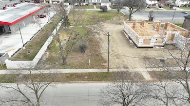 2244 N Evangeline St, Dearborn Heights, MI 48127 - photo 2