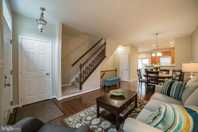 4102 Ashmere Cir, Dumfries, VA 22025 - photo 3