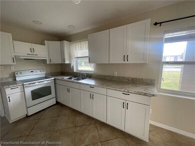 400 S Pine Ave, Lake Placid, FL 33852 - photo 3