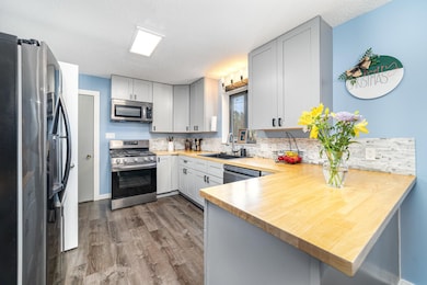 3603 W Wackerly St, Midland, MI 48640 - photo 5