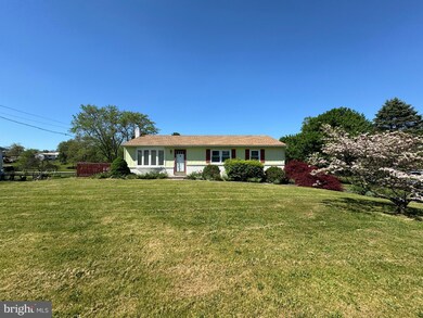 4313 Dixie Ave, Chambersburg, PA 17202 - photo 2