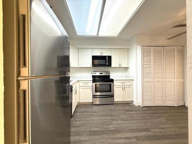 Waters Edge Towers unit 609, Deerfield Beach, FL 33064 - photo 6