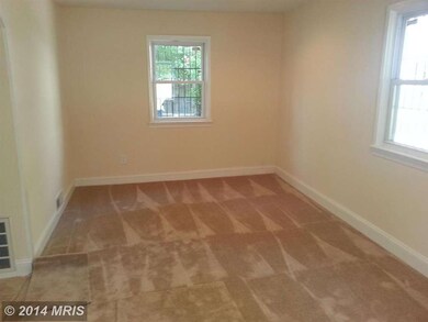6915 Hawthorne St, Hyattsville, MD 20785 - photo 2