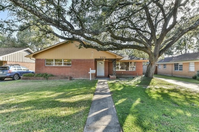 5231 Willowbend Blvd, Houston, TX 77096 - photo 2