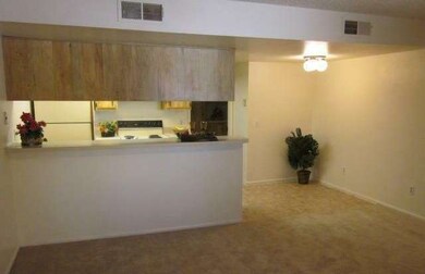 Eat-In kitchen