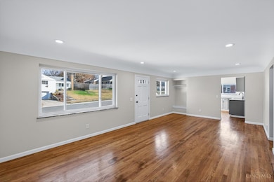 8663 Mockingbird Ln, Cincinnati, OH 45231 - photo 4