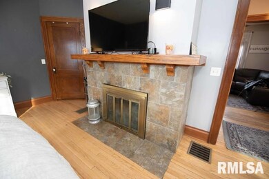 1522 Cedar St, Davenport, IA 52804 - photo 7