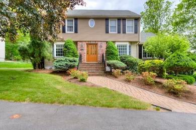 15 Bailin Dr, Worcester, MA 01604 - photo 2