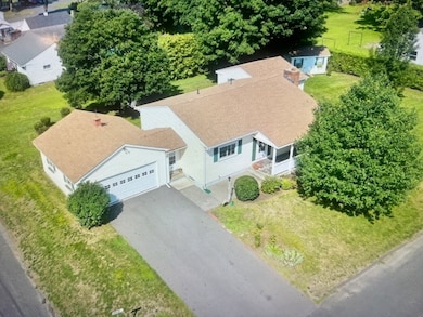 20 Dunton St, Turners Falls, MA 01376 - photo 5