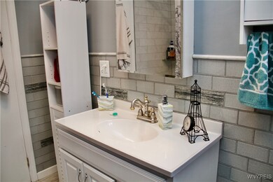 2944 Krueger Rd, North Tonawanda, NY 14120 - photo 6