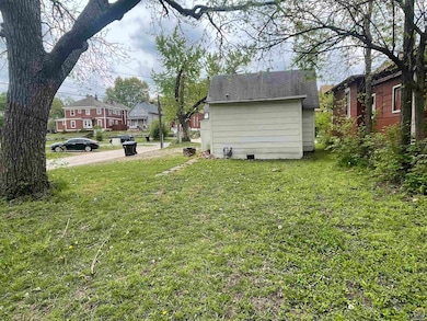 814 SW 5th St, Topeka, KS 66603 - photo 6