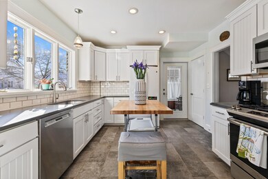 32 MacHigonne St, Portland, ME 04102 - photo 4