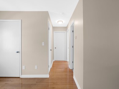 28-web-or-mls-11-2201 Jefferson, Unit Q-