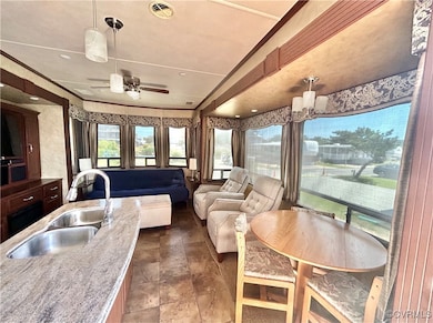 3665 Sandpiper Rd, Virginia Beach, VA 23456 - photo 5