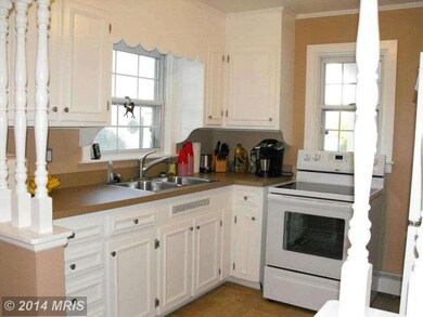 319 Commerce St, Waynesboro, PA 17268 - photo 4